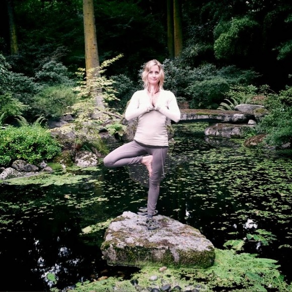 Meet your Posher, Michelle - Picture 1 of 1